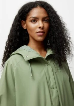 PULL & BEAR Rain With Hood - Veste Imperméable - Khaki -Next Soldes ba33d45c9f8243efb7f04e139938aba5