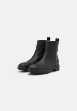 Calvin Klein Cleat Boot - Bottines - Black/Brown Mono -Next Soldes bd9881f4c24241bbaca2a8c687b6eecb