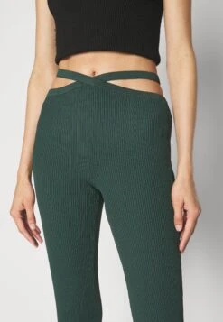 Cult Gaia Ashton Pant - Pantalon Classique - Isla 15 Cult Gaia Ashton Pant - Pantalon Classique - Isla -Next Soldes beff9a955b74413f9cc22a12059bc519