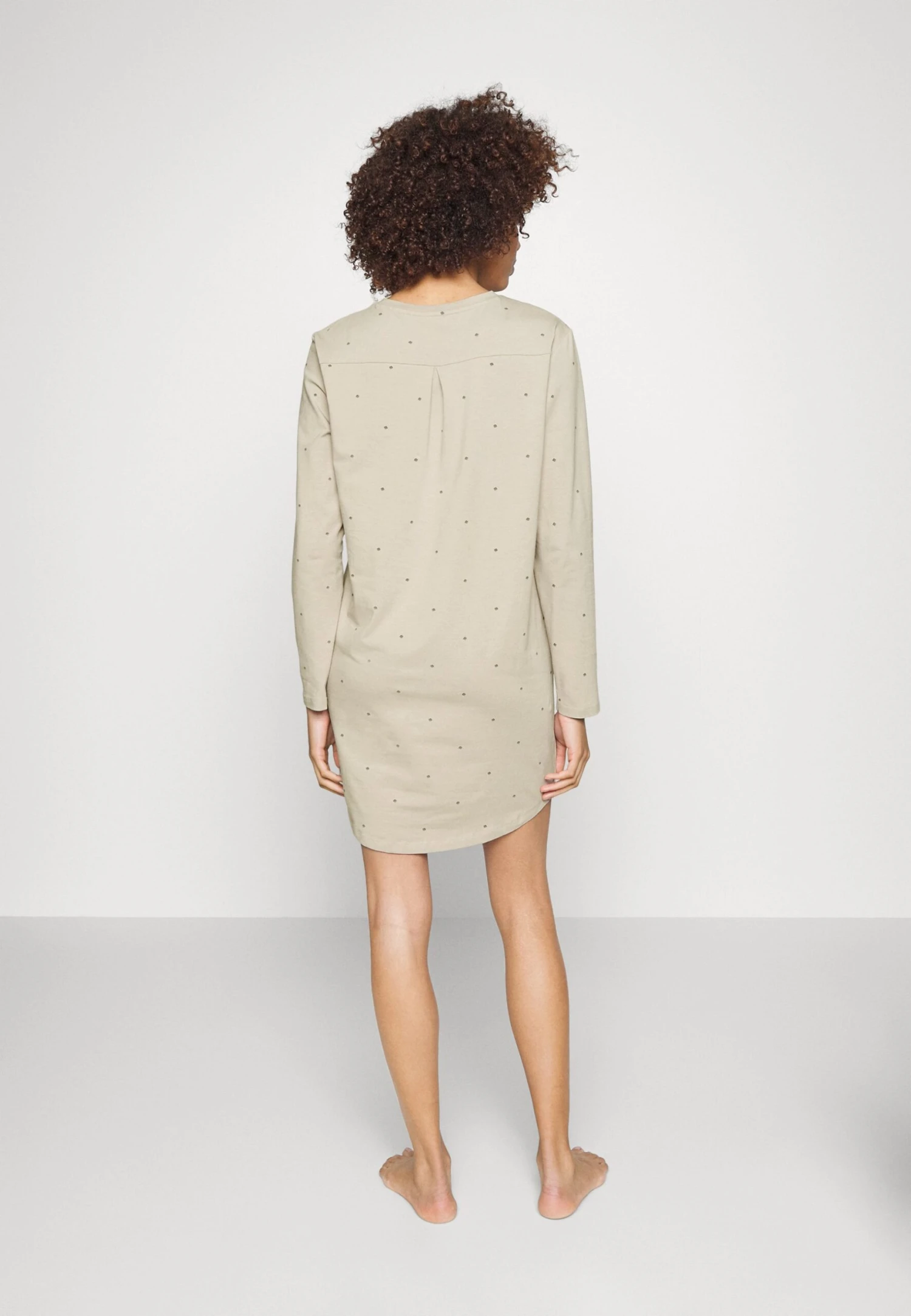 ESPRIT Seasonal - Chemise De Nuit / Nuisette - Light Taupe 5 ESPRIT Seasonal - Chemise De Nuit / Nuisette - Light Taupe – Image 3