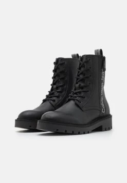 Calvin Klein Jeans Combat Laceup Boot Zip - Bottines À Lacets - Black/Reflective Silver 10 Calvin Klein Jeans Combat Laceup Boot Zip - Bottines À Lacets - Black/Reflective Silver -Next Soldes c0bee13c691a47828c7edc73f1175f06