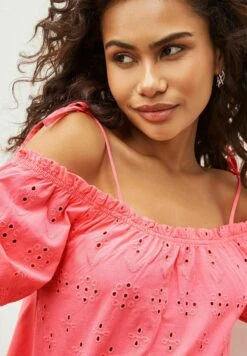 Next Bardot Broderie Puff Sleeve - Blouse - Fluro Pink 9 Next Bardot Broderie Puff Sleeve - Blouse - Fluro Pink -Next Soldes c4ecab93552044eaa7212bb9243499cb