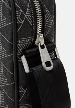 Lacoste Vertical Camera Bag Unisex - Sac Bandoulière - Noir/Gris -Next Soldes c65e3e2842ae4d2e95af2ed5d86adbe5