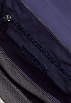 Lacoste Nh2341Hc - Sac Bandoulière - Noir -Next Soldes ca48e403c22e4e338975386cfdb35c6f