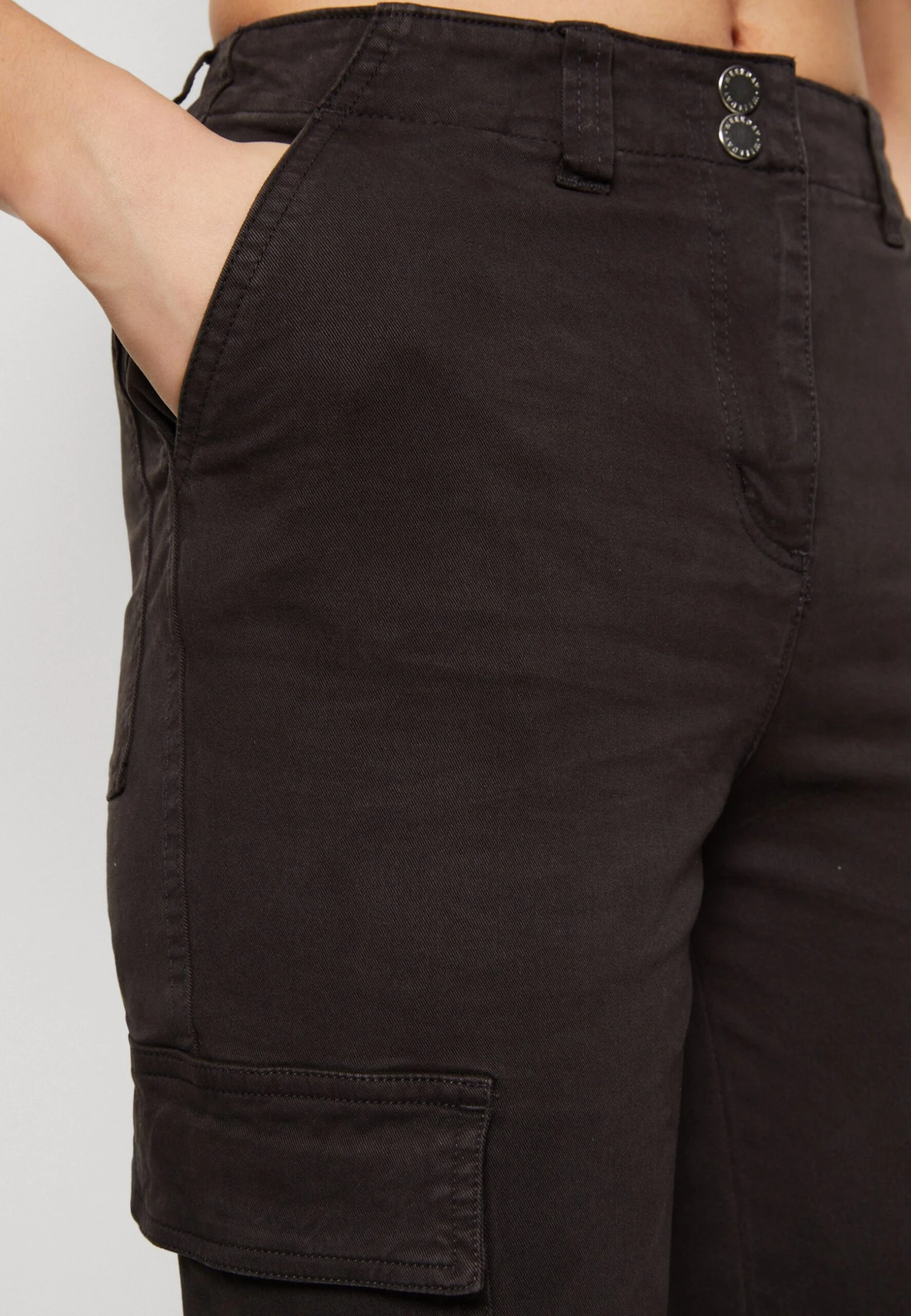 WEEKDAY Brenda Slim Cargo Trouser - Pantalon Cargo - Grey Dark 8 WEEKDAY Brenda Slim Cargo Trouser - Pantalon Cargo - Grey Dark – Image 6