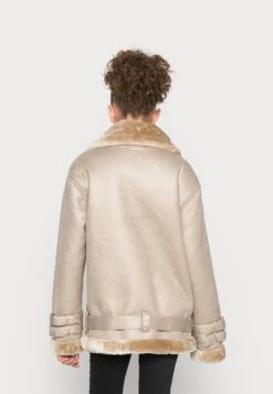 NA-KD Biker Jacket - Veste En Similicuir - Beige 9 NA-KD Biker Jacket - Veste En Similicuir - Beige -Next Soldes cd00366050694e34bdd14a71800ac825