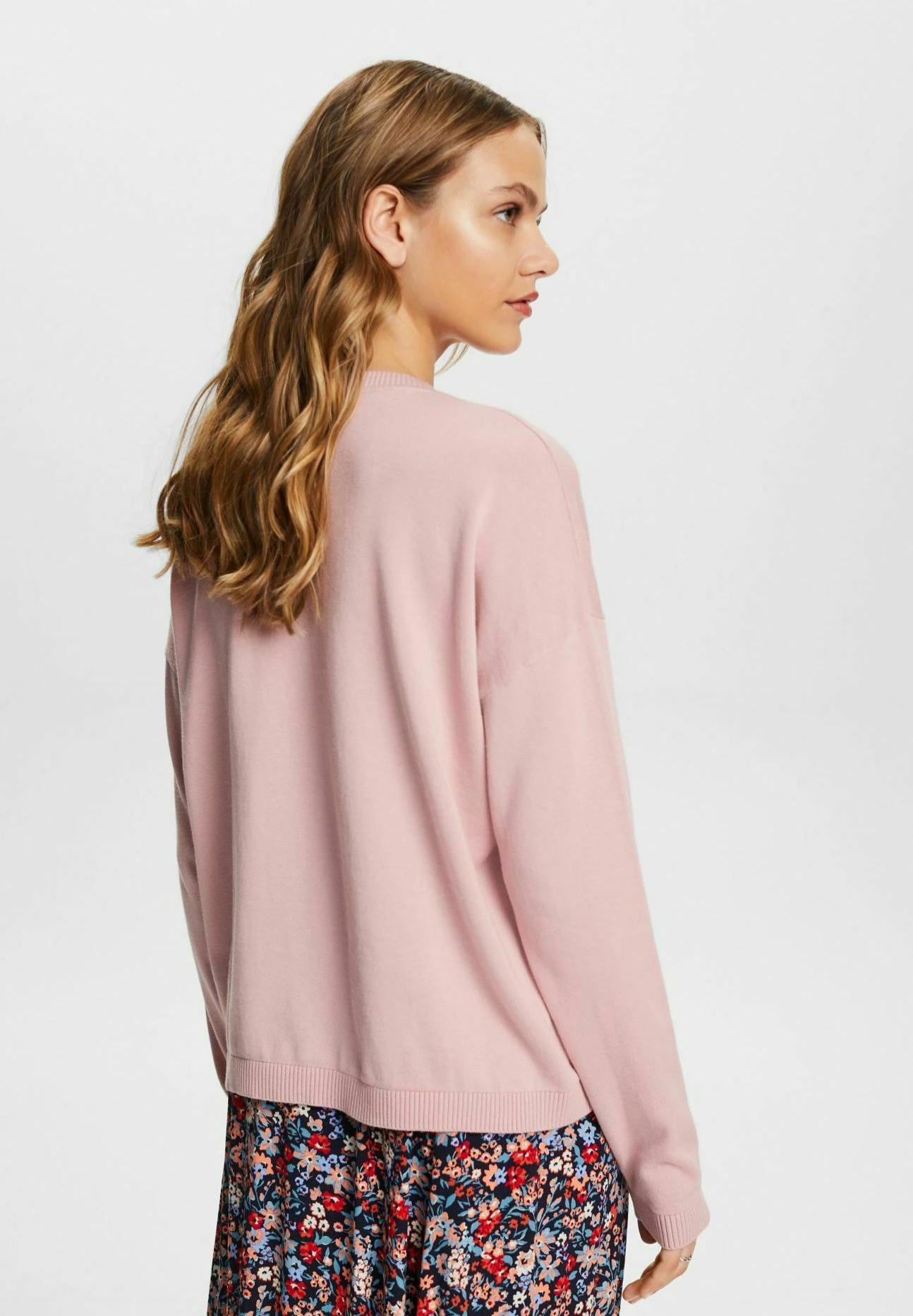 ESPRIT Oversiz - Pullover - Old Pink 5 ESPRIT Oversiz - Pullover - Old Pink – Image 3