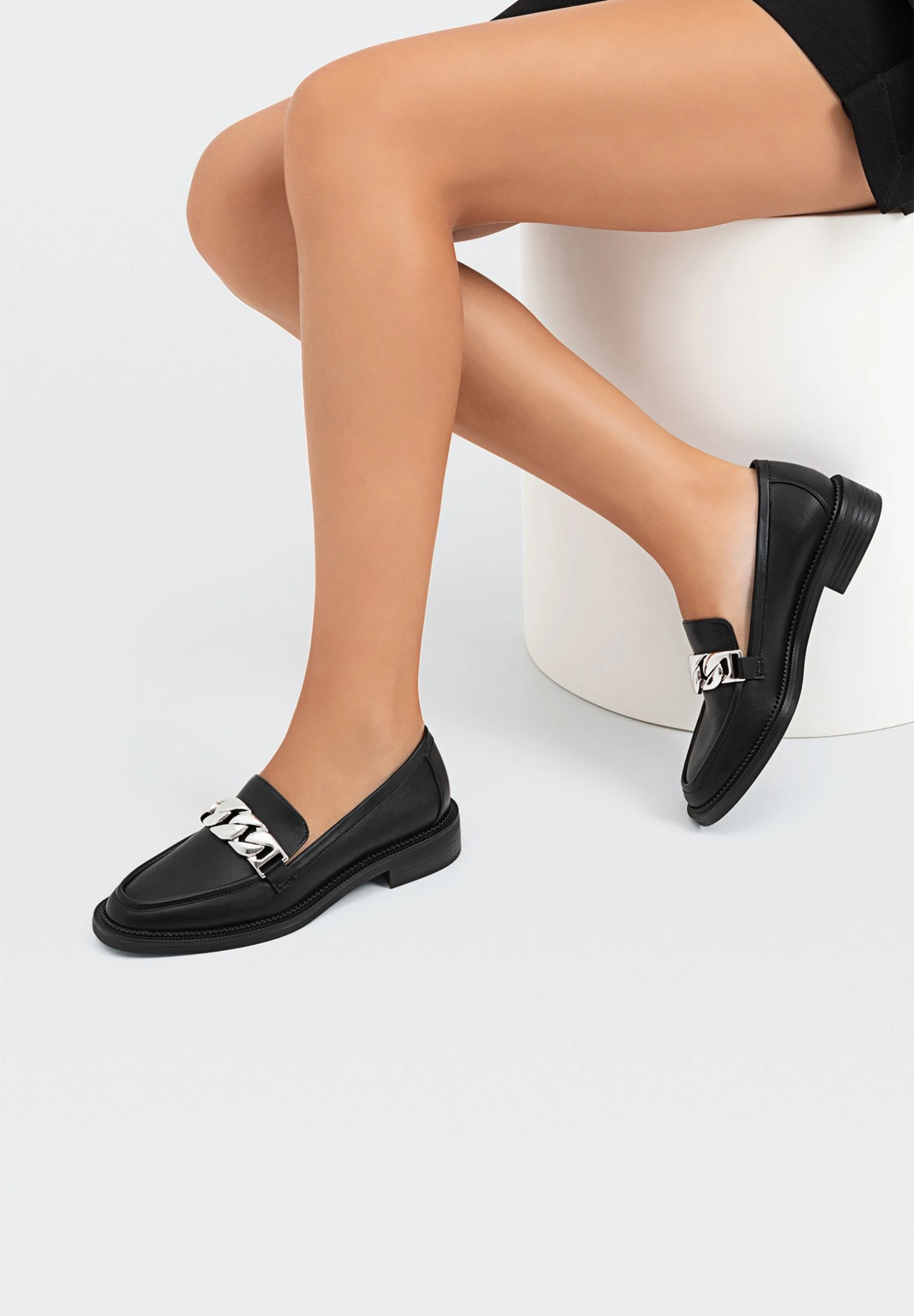 Stradivarius Mit Kette - Mocassins - Black 3 Stradivarius Mit Kette - Mocassins - Black