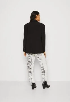 Gina Tricot Rosie - Blazer - Black -Next Soldes ce2dd3f1798a4cb596c0e6ff2f42e44b