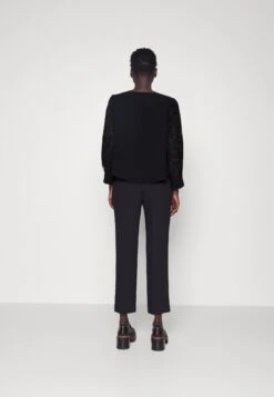 See By Chloé T-Shirt À Manches Longues - Black 12 See By Chloé T-Shirt À Manches Longues - Black -Next Soldes cf356f6b8c9f492496121224841a5a29