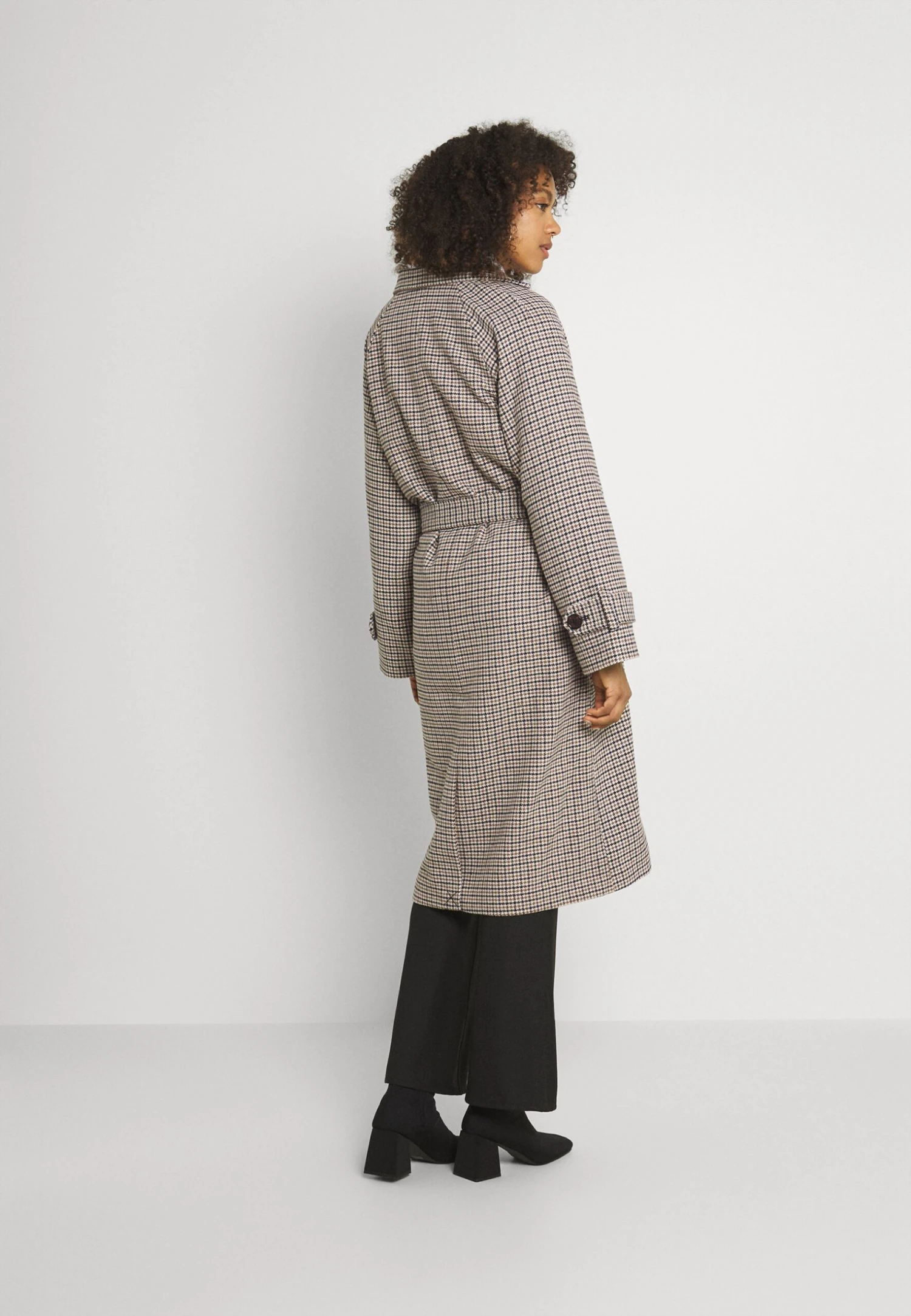 Object Objkeily L/S Noos - Manteau Classique - Brown 5 Object Objkeily L/S Noos - Manteau Classique - Brown – Image 3