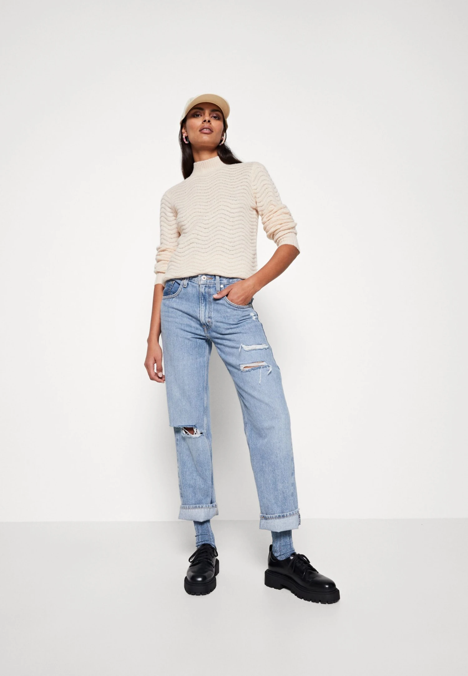 Yasbetricia - Pullover - Whisper Pink 4 Yasbetricia - Pullover - Whisper Pink – Image 2