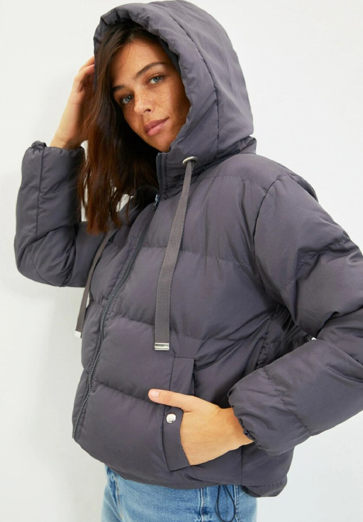 Trendyol Veste D'Hiver - Gray 5 Trendyol Veste D'Hiver - Gray – Image 3