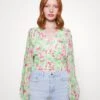 Gina Tricot Mia Blouse - T-Shirt À Manches Longues - Flowerfield 1 Gina Tricot Mia Blouse - T-Shirt À Manches Longues - Flowerfield -Next Soldes d3869db96b12459095d3e3a43225861a