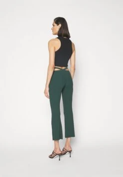 Cult Gaia Ashton Pant - Pantalon Classique - Isla 12 Cult Gaia Ashton Pant - Pantalon Classique - Isla -Next Soldes d3afdfa9e8b84861b10651816c92c7be