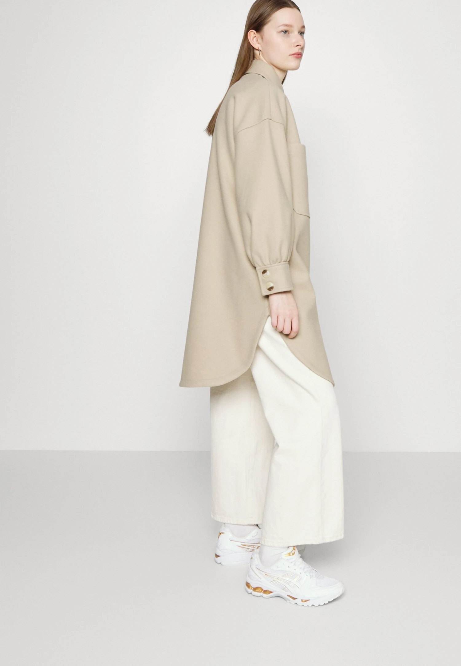 ONLY Onltrillion Shacket - Manteau Court - Feather Gray 6 ONLY Onltrillion Shacket - Manteau Court - Feather Gray – Image 4