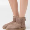 Ugg Classic Mini - Bottines - Caribou 2 Ugg Classic Mini - Bottines - Caribou -Next Soldes d487b1af3f7b4012945ca731af11492d
