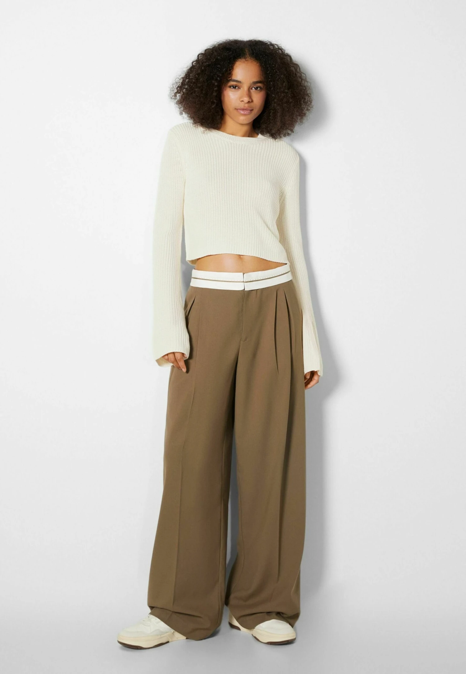 BERSHKA Round Neck - Pullover - Beige 4 BERSHKA Round Neck - Pullover - Beige â Image 2