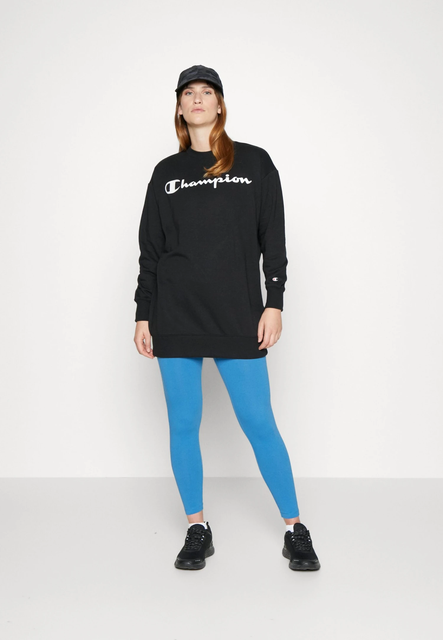 Champion Maxi - Sweatshirt - Black 4 Champion Maxi - Sweatshirt - Black – Image 2