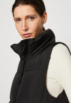 TOM TAILOR Denim Long Puffer Vest - Veste Sans Manches - Deep Black -Next Soldes d855be1489f8488f9512c00489853abe