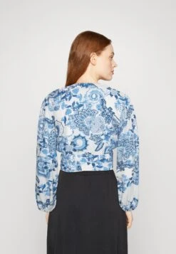 Guess Gisel - T-Shirt À Manches Longues - Blue Collectibles -Next Soldes d8835fdaa894488e9e5d22a6837c034a