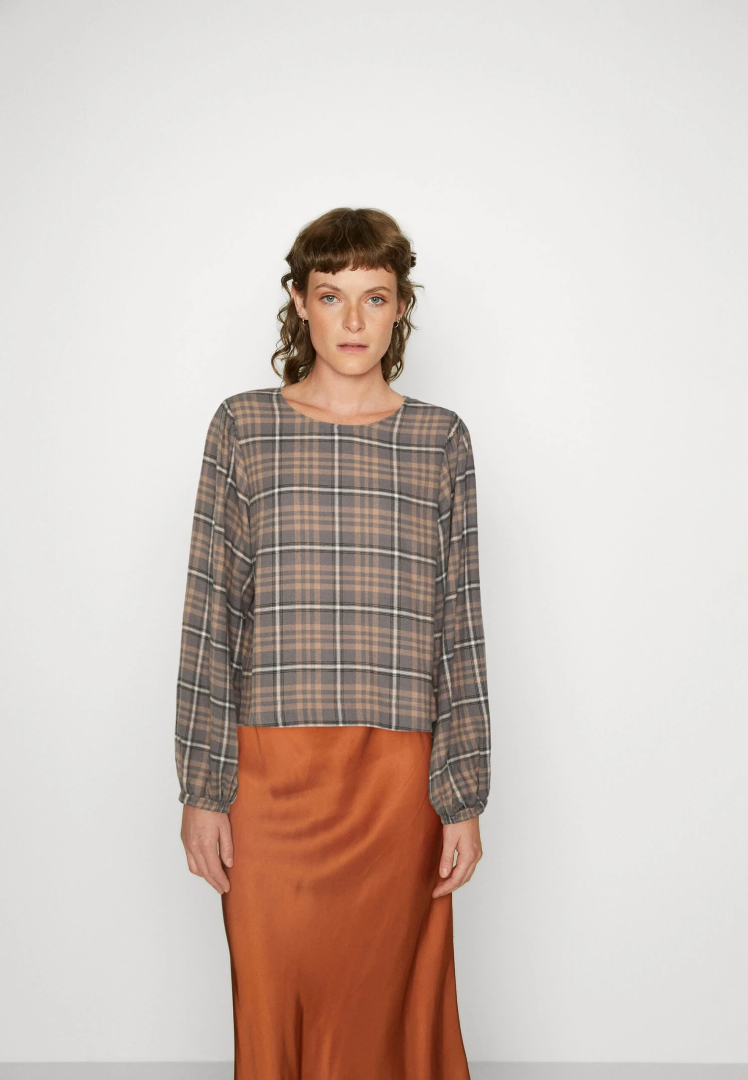 Esmé Studios Ellie Balloon Sleeve Blouse - T-Shirt À Manches Longues - Charcoal 3 Esmé Studios Ellie Balloon Sleeve Blouse - T-Shirt À Manches Longues - Charcoal