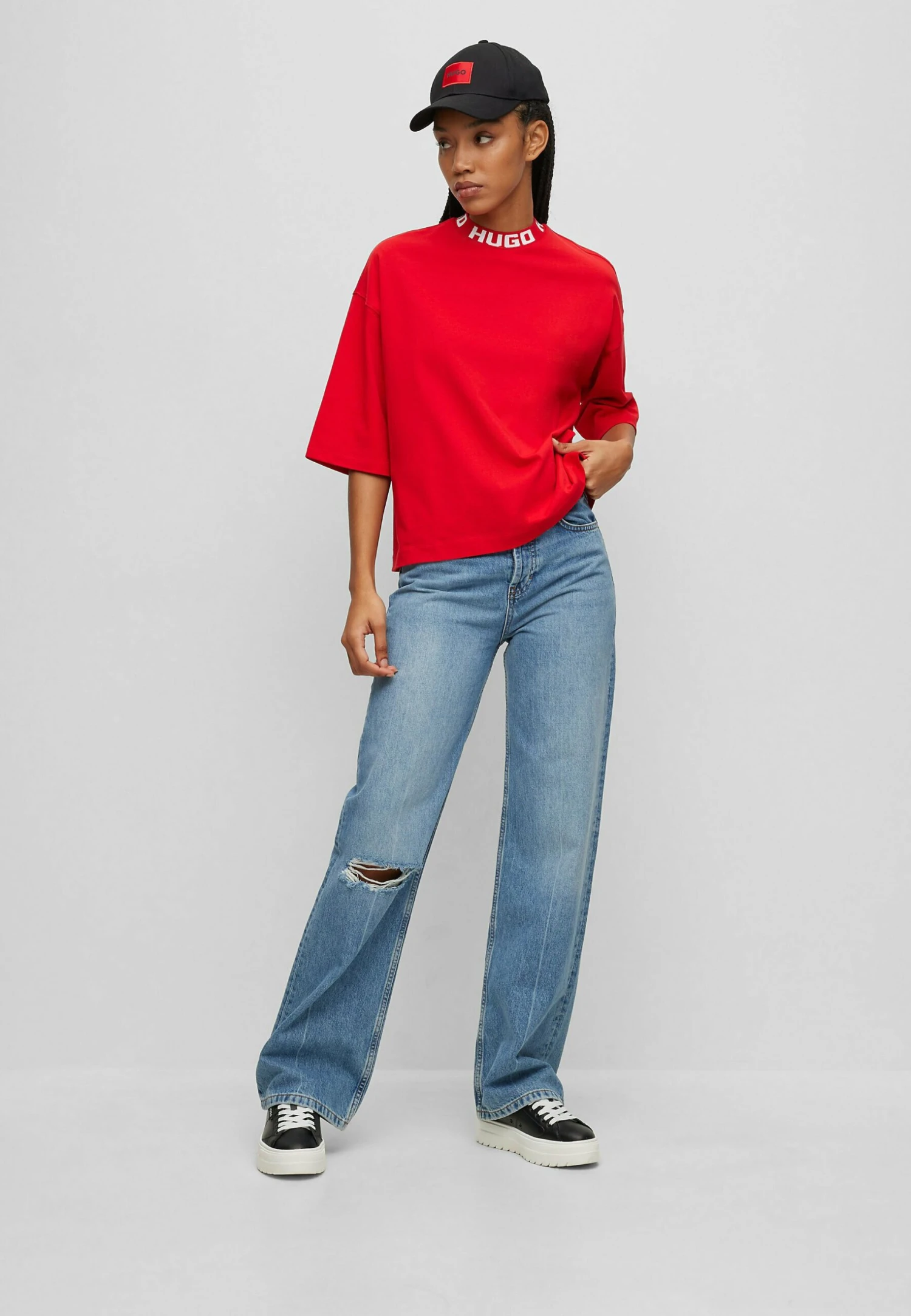 Hugo Dinaya - T-Shirt À Manches Longues - Open Pink Three 4 Hugo Dinaya - T-Shirt À Manches Longues - Open Pink Three – Image 2