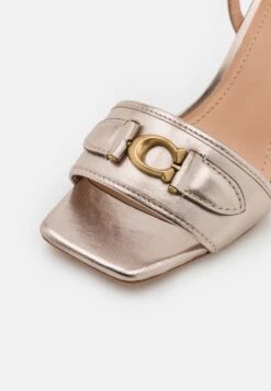 Coach Kyra Metallic - Sandales - Platinum Champagne -Next Soldes e6359a61bec848f9a02256a9a4370270