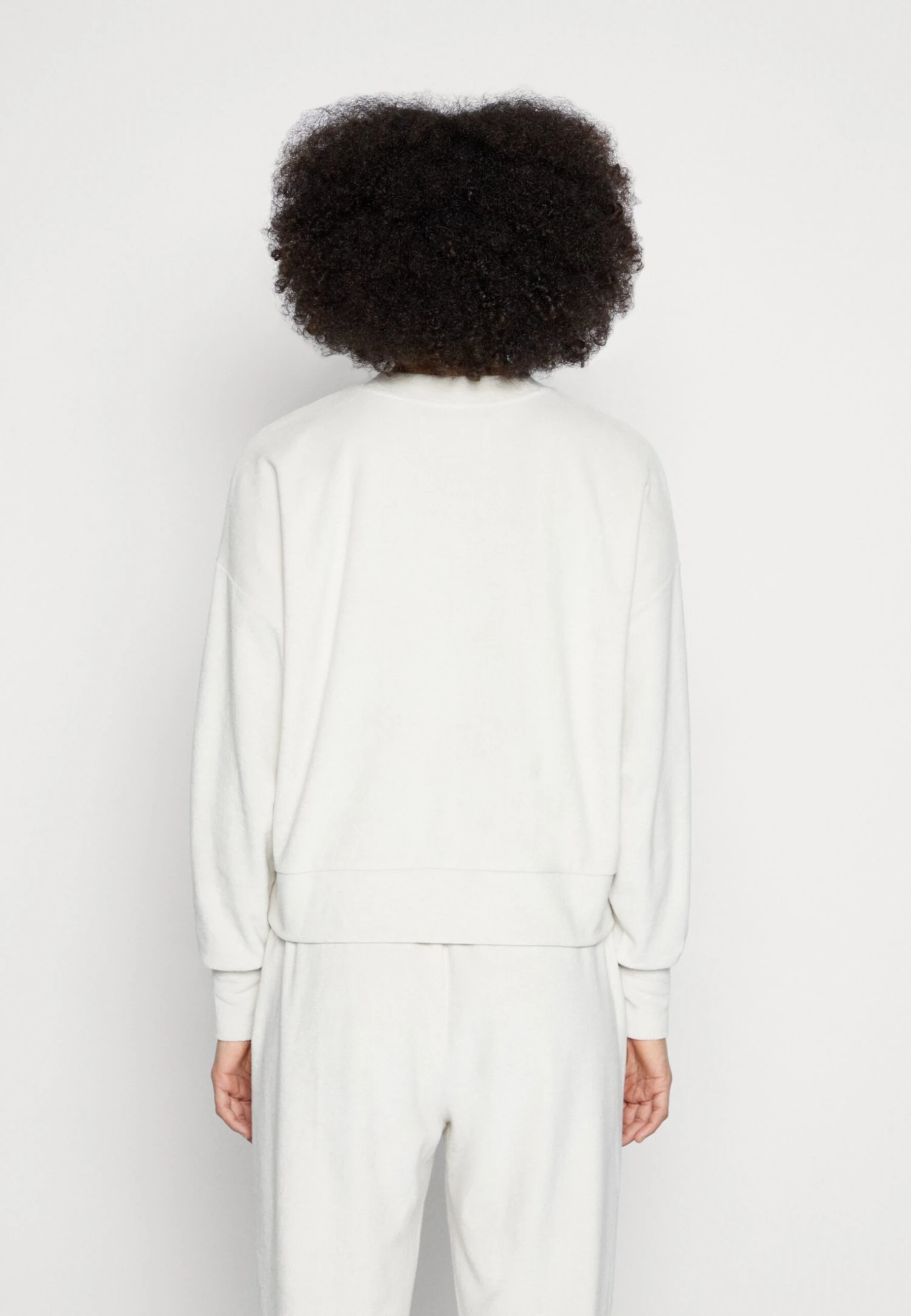 Calvin Klein Jeans Monogram Towelling - Sweatshirt - Eggshell 5 Calvin Klein Jeans Monogram Towelling - Sweatshirt - Eggshell – Image 3