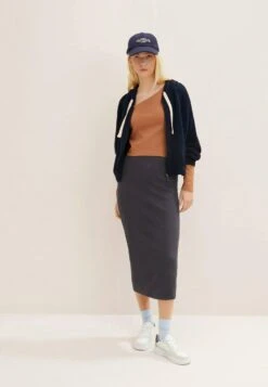 TOM TAILOR Denim Mit Asymmetrischem Ausschnitt - T-Shirt À Manches Longues - Mid Brown 12 TOM TAILOR Denim Mit Asymmetrischem Ausschnitt - T-Shirt À Manches Longues - Mid Brown -Next Soldes e72dbf8cadee411490806980e0dfc6b1