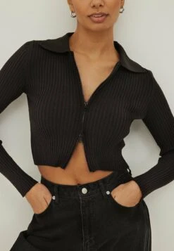 NA-KD Mit Zweiwege Reissverschluss - Gilet - Black 8 NA-KD Mit Zweiwege Reissverschluss - Gilet - Black -Next Soldes e7364c4f17084ce89969e4c76e33aee1