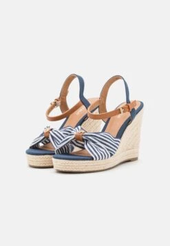 Anna Field Sandales À Talons Hauts - Dark Blue 10 Anna Field Sandales À Talons Hauts - Dark Blue -Next Soldes e7db8cb773a848a8b386985d3d457554