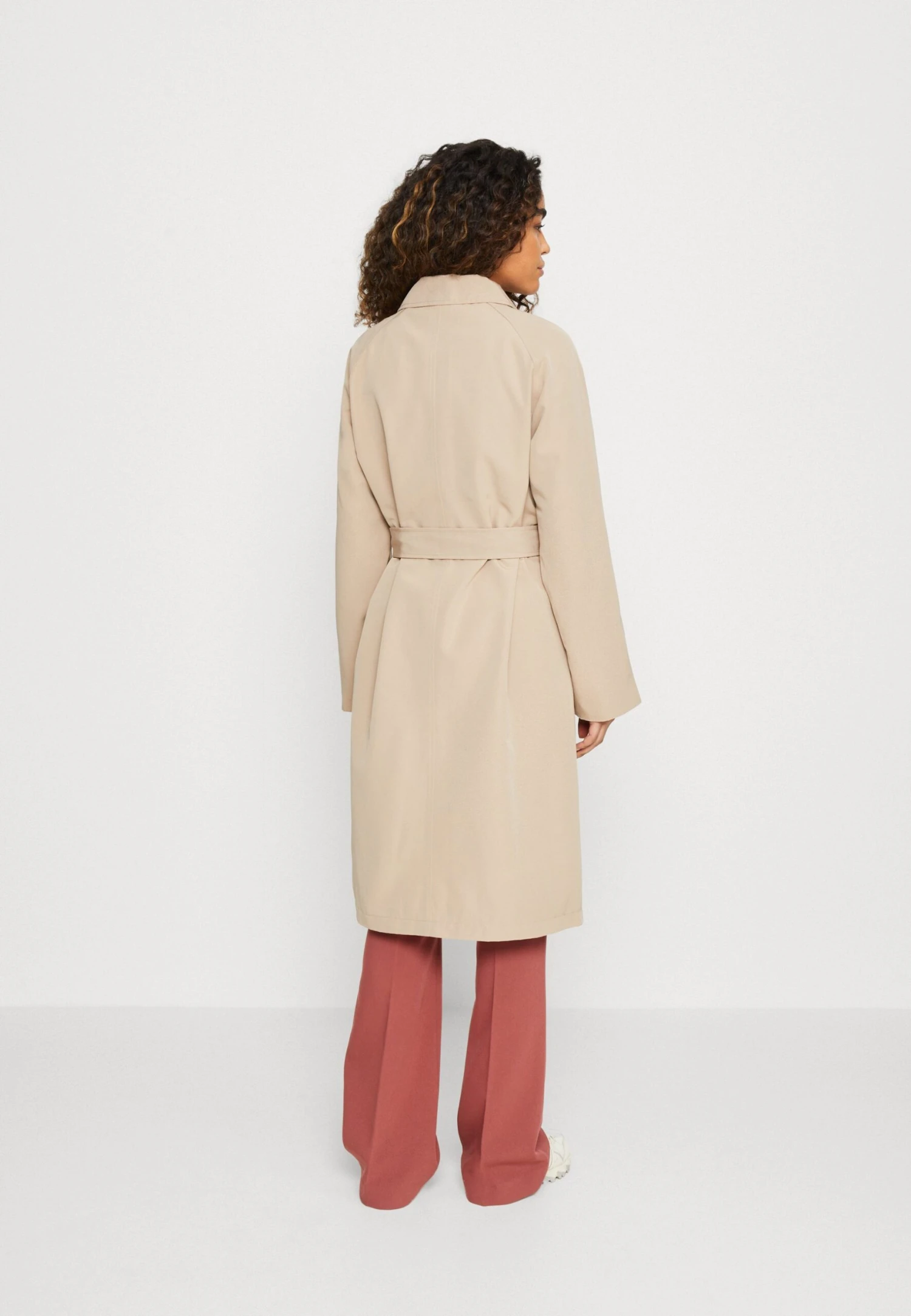 Vero Moda Vmtessasofia Long - Trench - Silver Mink 5 Vero Moda Vmtessasofia Long - Trench - Silver Mink – Image 3