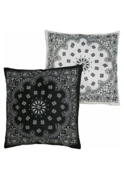 URBAN CLASSICS Bandana Print Cushion Set - Autres Accessoires - Black/White -Next Soldes e9c18b55a8d642818013b4a272ab8172