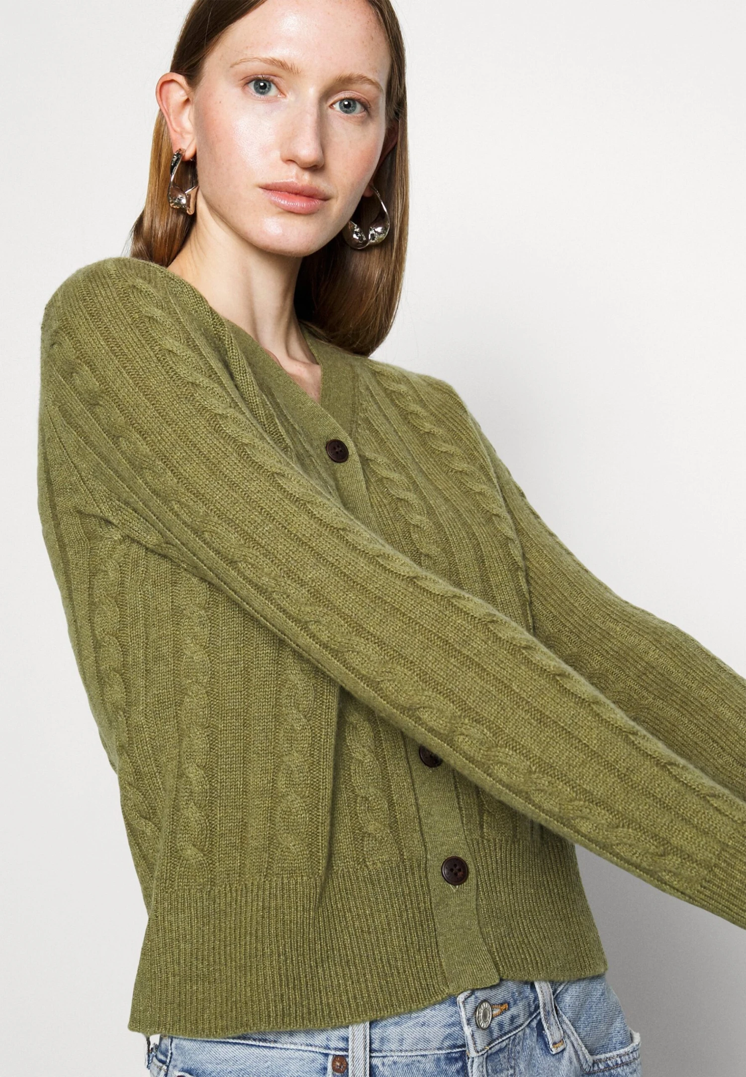 Cable Cardigan - Gilet - Olive 6 Cable Cardigan - Gilet - Olive – Image 4