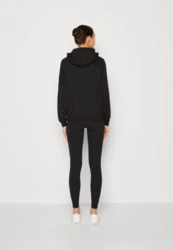 Converse Radiating Love Classic Fit Hoodie - Sweatshirt - Black 10 Converse Radiating Love Classic Fit Hoodie - Sweatshirt - Black -Next Soldes f1245dfa6208489a8f1ca16f8c1fe6c9