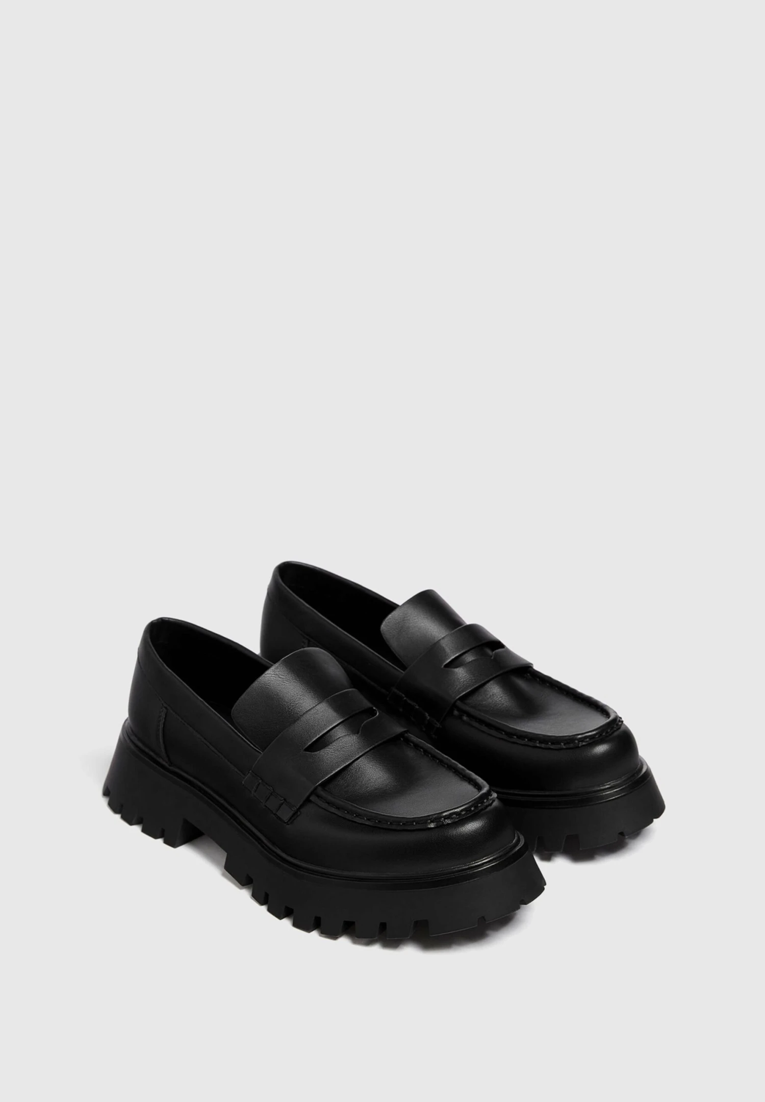 PULL & BEAR With Penny Strap - Mocassins - Black 4 PULL & BEAR With Penny Strap - Mocassins - Black – Image 2