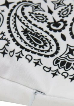 URBAN CLASSICS Bandana Print Cushion Set - Autres Accessoires - Black/White -Next Soldes f56e2880174445d0aeb2c7bac5670f32