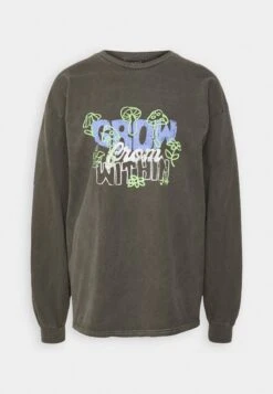 BDG Urban Outfitters Grow Skate Tee - T-Shirt À Manches Longues - Charcoal 11 BDG Urban Outfitters Grow Skate Tee - T-Shirt À Manches Longues - Charcoal -Next Soldes f6d2269d9a454138a24180a65c34df5f