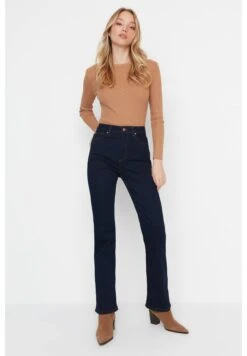 Trendyol Jean Bootcut - Blue 11 Trendyol Jean Bootcut - Blue -Next Soldes f906446e419f4273840776c03f35329d