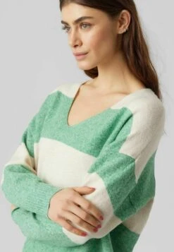 Vero Moda Vmdoffy Ls V-Neck Stripe Ga Boo - Pullover - Bright Green -Next Soldes f94b39fb4f0a4e039ddf2386b55609fe