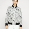 DRYKORN Janwyn - Blouson Bomber - Off White -Next Soldes f9fe116b22874219ba2c6f02371b20df