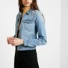 ONLY Onltia Jacket - Veste En Jean - Light Blue Denim 2 ONLY Onltia Jacket - Veste En Jean - Light Blue Denim -Next Soldes fddb6f2baedb47b193d277760f922692
