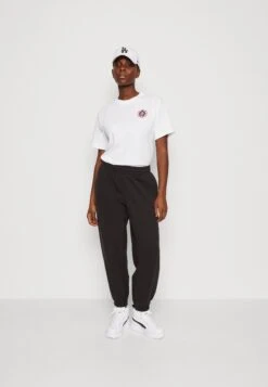 Puma Downtown Sweatpants - Pantalon De Survêtement - Black 9 Puma Downtown Sweatpants - Pantalon De Survêtement - Black -Next Soldes fe1a6c9ce96241b2a30690e286addb8f