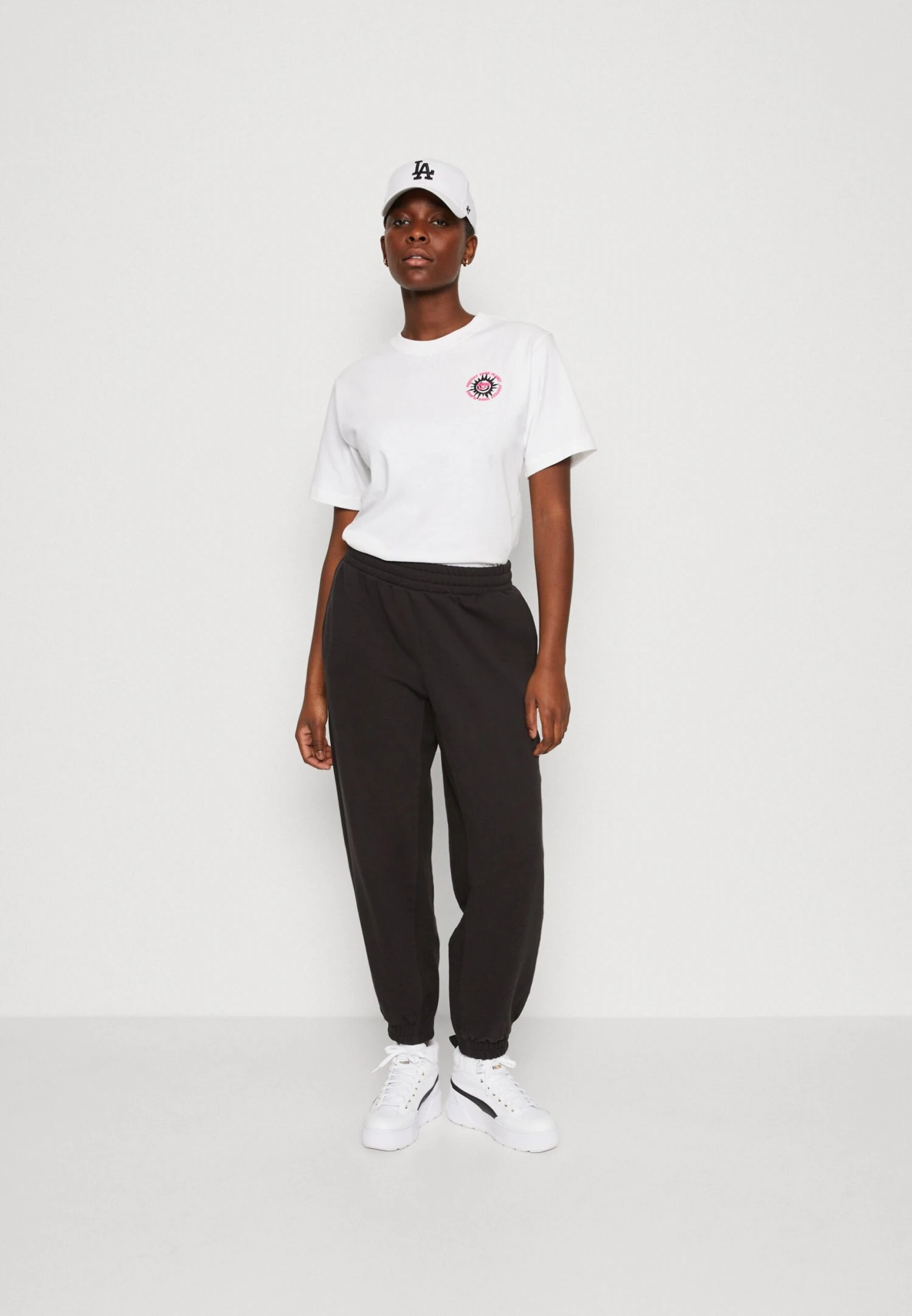 Puma Downtown Sweatpants - Pantalon De Survêtement - Black 4 Puma Downtown Sweatpants - Pantalon De Survêtement - Black – Image 2